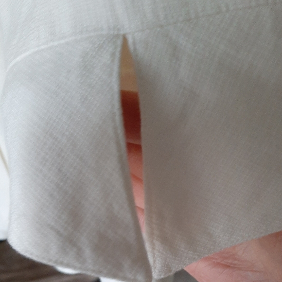 CLAY -  Beautiful Ecru Shirt for Women - Size: S (FITS LARGE) - Made in USA - Picture 9 of 15